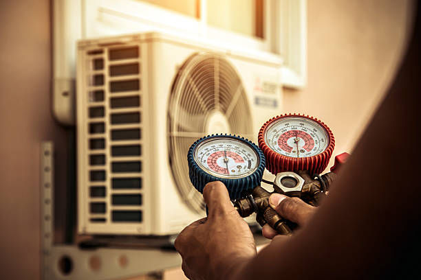 Professional Hvac technician working in Orangeburg, NY
